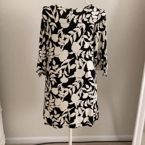 DRESS with 3/4 sleeves - Picture 2 of 10